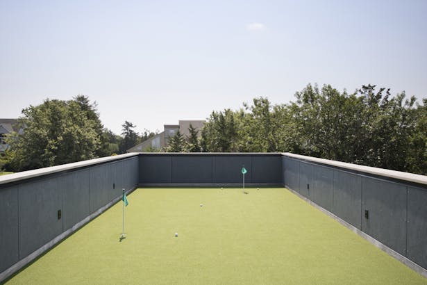 Roof Deck with Turf Putting Green
