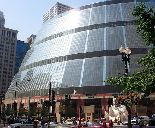 The future isn't looking too bright for the 1985 Helmut Jahn-designed James R. Thompson Center. (Photo via Wikipedia)