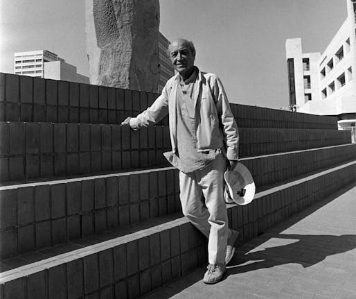 Isamu Noguchi in 1983. Image courtesy of <a href="https://commons.wikimedia.org/wiki/File:Isamu_Noguchi,_1983_(cropped).jpg">Los Angeles Times Photographic Collection via Wikimedia (CC BY 4.0)</a>