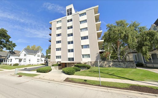 The Horizon West Condominium in Waukesha, Wisconsin has been deemed uninhabitable. Image: Google Maps 