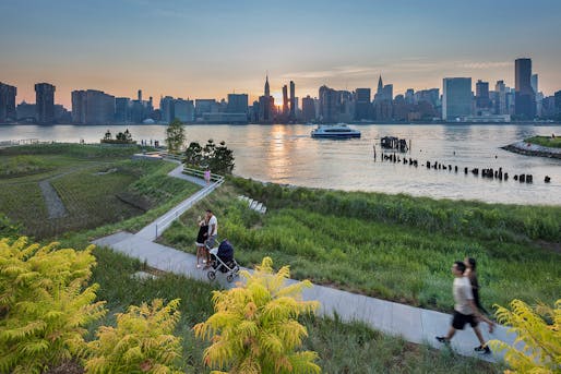 Hunter's Point South Waterfront Park by Weiss/Manfredi and SWA/Balsley. Photo: Albert Vecerka/Esto.