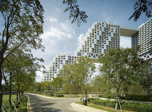 Qinhuangdao Phase II. Courtesy of Safdie Architects.