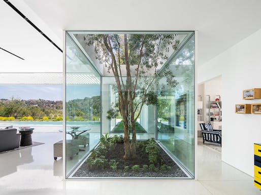 Getty View Residence by Abramson Architects. Photo: Caryn Waechter.