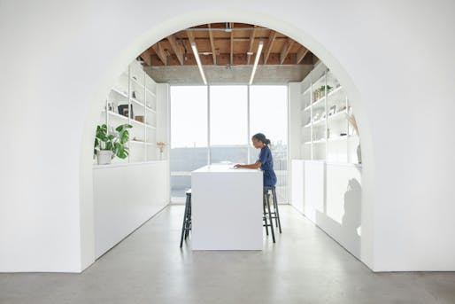 Cypress Studio by Laney LA. Winner of the AIA Long Beach South Bay Award. Image © Madeline Tolle