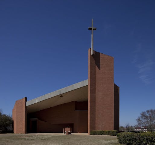 Tuskegee University Chapel. Designed by Paul Rudolph with Fry and Welch as architects of record. (Public Domain).