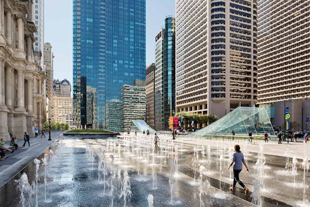 The programmable fountain can be turned partially or completely off, allowing for a broad range of civic and cultural activity, including green markets, concerts, and ice skating in winter. © James Ewing Photography