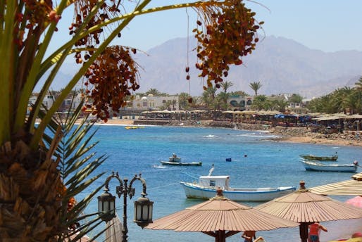 The Sinai coast has long been a popular tourist destination, but the Egyptian revolution, terrorism, and poor governmental policies have left a string of abandoned resorts. Image via wikimedia.org