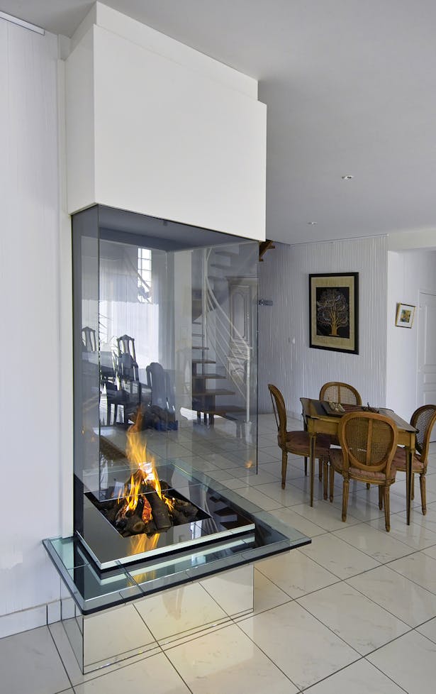 Bloch Design fireplace 1