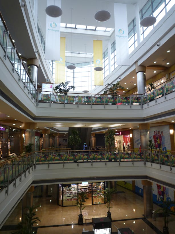 Mamyr Shopping Center / interior