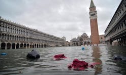 Unesco threatens to put Venice on its Heritage at Risk list