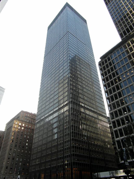 270 Park Avenue was designed by SOM's Natalie de Blois and completed in 1961 as Union Carbide Building. Photo: Reading Tom/Flickr