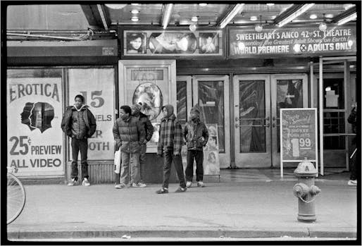 42nd Street, 1985 © Matt Weber. (Image via americanphotomag.com)