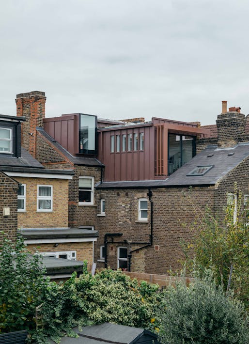 2022 Compact Design Award Winner: Non-Boxy Lofty, Lewisham by Fraher & Findlay.  Image courtesy of New London Architecture.