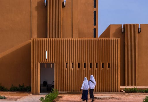 Hikma Religious and Secular Complex in Dadaji, Niger by Atelier Masōmī + Studio Chahar. Photo credit: James Wang, Mariama Kah.