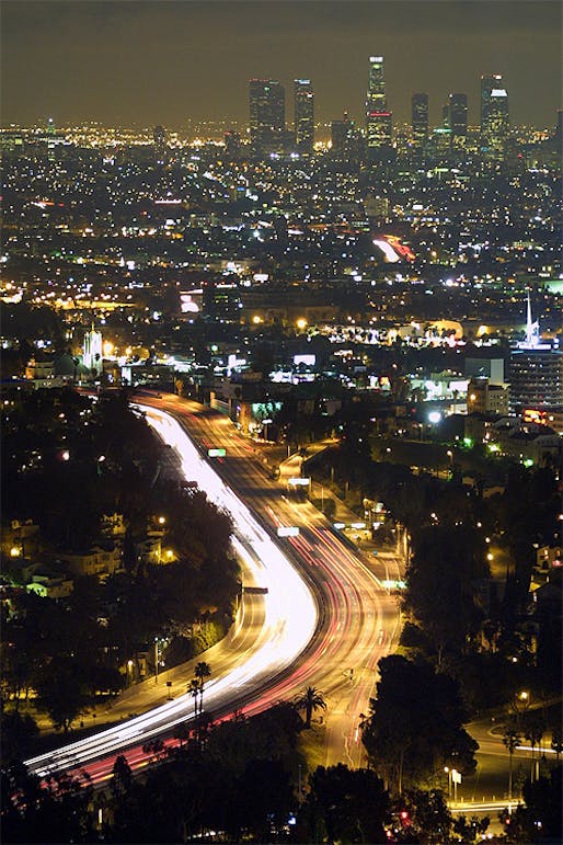 Nighttime view of the 101 Hollywood Freeway and Downtown Los Angeles in the distance. (Photo: Thomas Pintaric/Wikipedia)