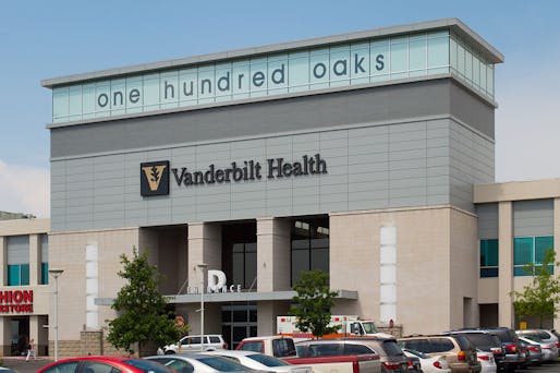 One Hundred Oaks Mall in Nashville, Tennessee is home 22 specialty clinics operated by Vanderbilt University Medical Center. Image: <a href="https://commons.wikimedia.org/wiki/File:100_Oaks_entrance.jpg">Wikimedia Commons</a>
