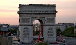Watch Christo and Jeanne-Claude's L'Arc de Triomphe, Wrapped get installed live