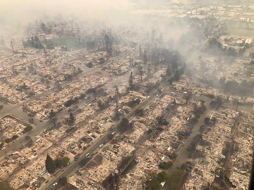 Destroyed properties in Santa Rosa, California after the 2017 Tubbs Fire. Image courtesy Wikimedia Commons user Melia Robbinson. (CC BY-SA 4.0)