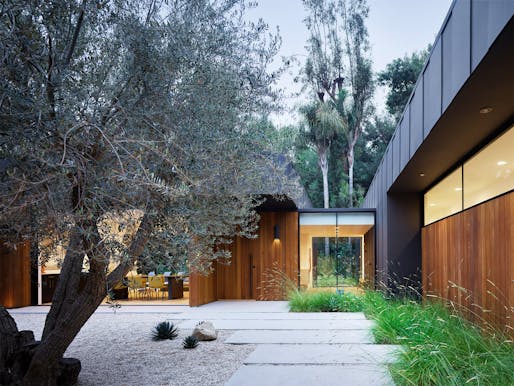 Laurel Hills Residence in Studio City, CA by Assembledge+; Landscape: Fiore Landscape Design; Photo: Matthew Millman