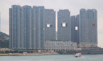 Dragon-proofing: why skyscrapers in Hong Kong have holes