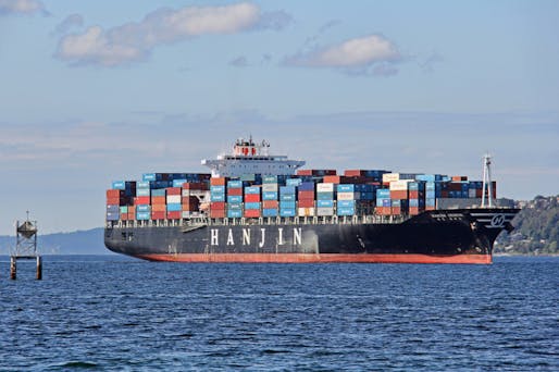 Hanjin Geneva, the shipping vessel with Moss aboard. Photo: Kyle Stubbs, via shipspotting.com.