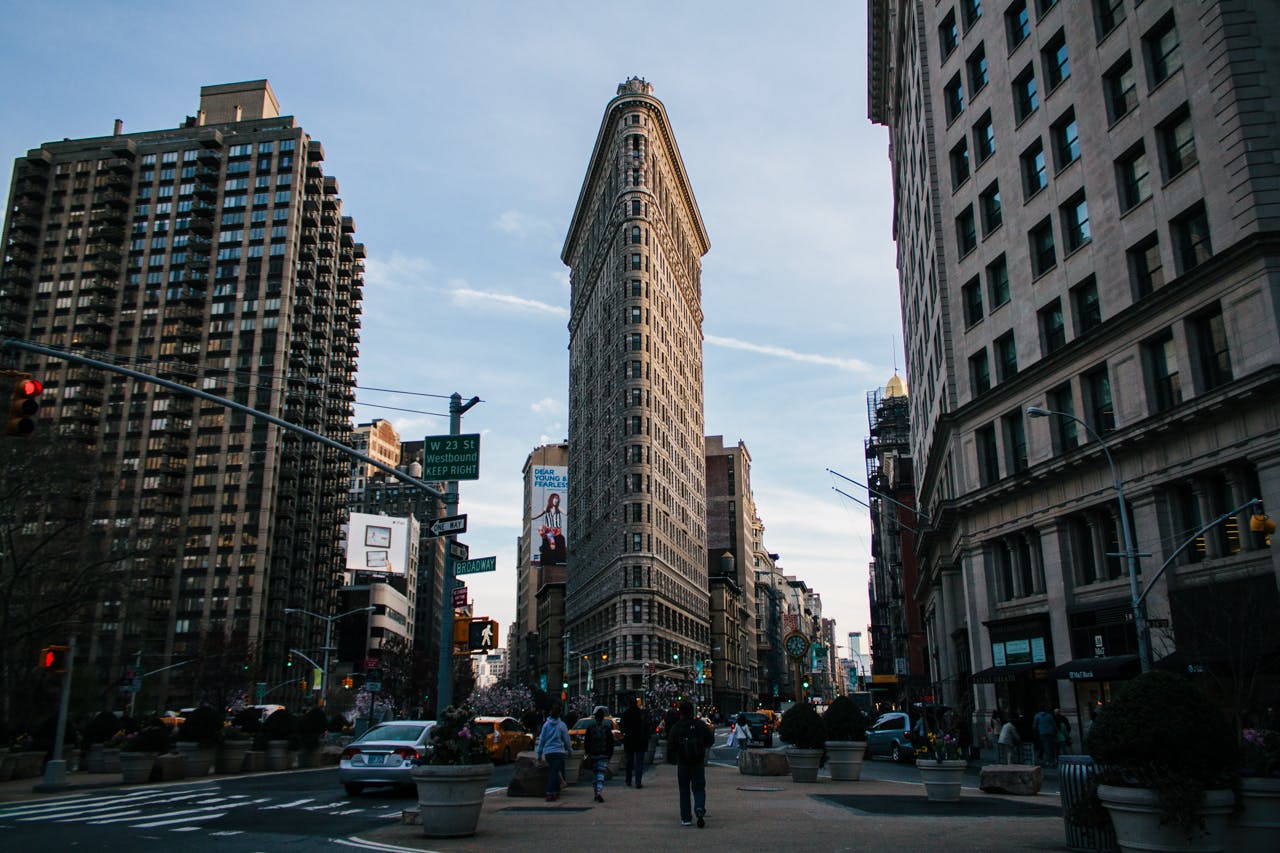 Nyc S Hot New Developer Design Trend The 1902 Flatiron Building News Archinect