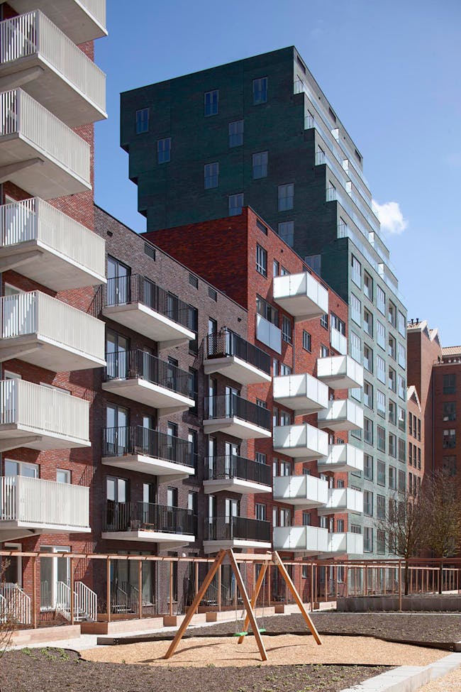 B05 “Kuifje” by NL Architects in Nieuw Crooswijk, Rotterdam. Photo by Luuk Kramer.