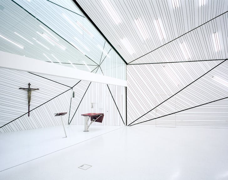 Interior view of the sanctuary (Photo: David Schreyer)