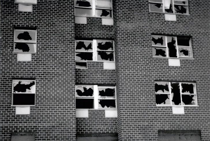Gordon Matta-Clark, Window Blowout. 1976