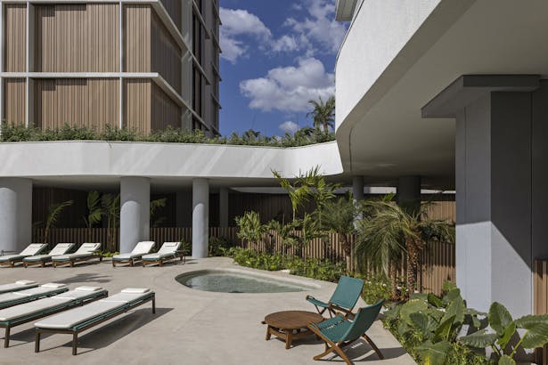 Oscar Ibirapuera reconciles the innovation and urbanity that high-end projects demand while inviting an immersive experience in the largest and most beautiful city’s green area, providing its residents with the necessary serenity to balance their daily tasks. 
