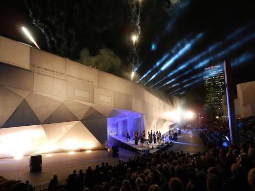 The new Tel Aviv Museum of Art Herta and Paul Amir Building on its opening night, Oct 30, 2011; photo: Preston Scott Cohen