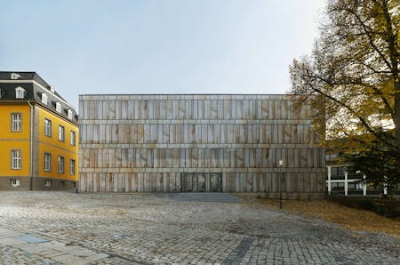 Main facade of the Folkwang Library from the courtyard (Photo: Stefan Müller)