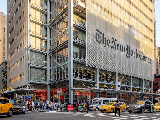 The new Building Safer Cities for Birds report cites the facade of Manhattan's The New York Times Building, designed by Renzo Piano Building Workshop and FXFOWLE Architects, as an example of bird-friendly architecture. Image courtesy Ajay Suresh via Flickr (CC BY 2.0) 