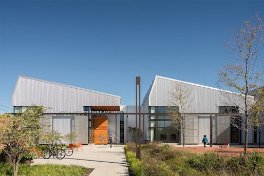 The Knox College Whitcomb Art Center by Lake|Flato Architects. Photo: Andrew Pogue.