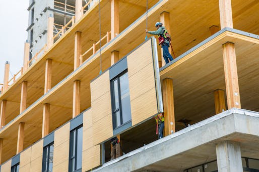 Construction of a tall mass timber building in Vancouver, British Columbia. Photo: KK Law/naturallywood.com. Image: UBC Media Relations/<a href="https://www.flickr.com/photos/ubcpublicaffairs/28098979911" target="_blank">Flickr</a> (CC BY-NC 2.0)