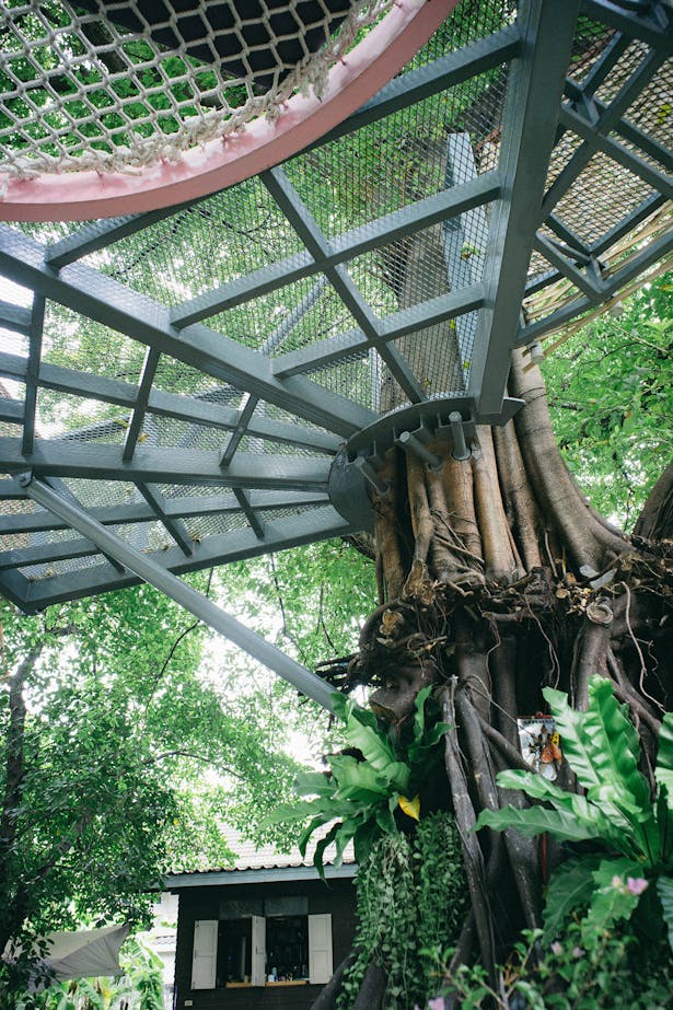 Detail of the treehouse