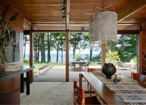Lakeside Midcentury by Robbins Architecture. Photo by Roger Davies
