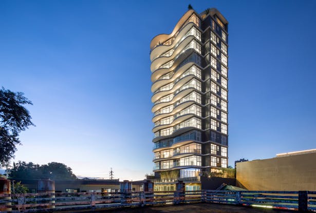 Sweeping balconies at the Twelve Luxury Flats creates an iconic and organic addition to the San Juan cityscape 