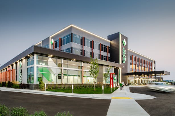 Saltzer Health Ten Mile Medical Campus (Photo: Pluckebaum Studios)
