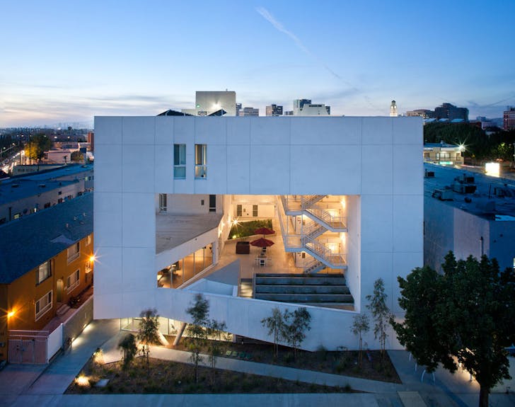 The Six by Brooks + Scarpa in Los Angeles provides 52 apartments to the homeless. Image via Skid Row Housing Trust.