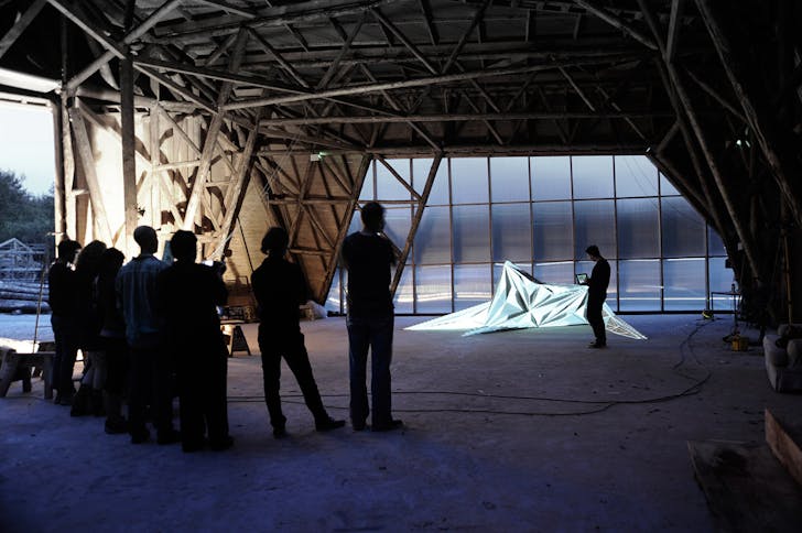 Fallen Star in action / user interaction with video mapping through iPad (Photo: Architectural Association)