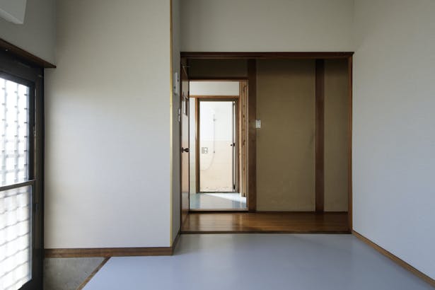 Removing the sliding doors allowed a visual connection from one room to another