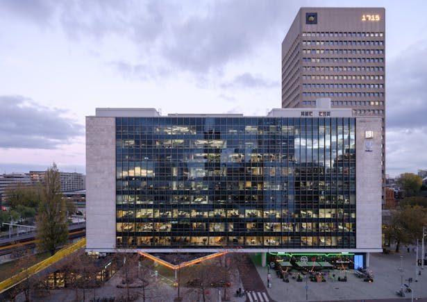 OZ Architects were responsible for the transformation and renovation of the Hofplein 19 building, completed in 2019.