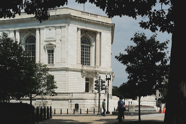 Photo of the Russell Senate Office Building in Washington, D.C. designed by architects Carrère and Hastings. Image courtesy of Wikimedia user Patrick Hills.