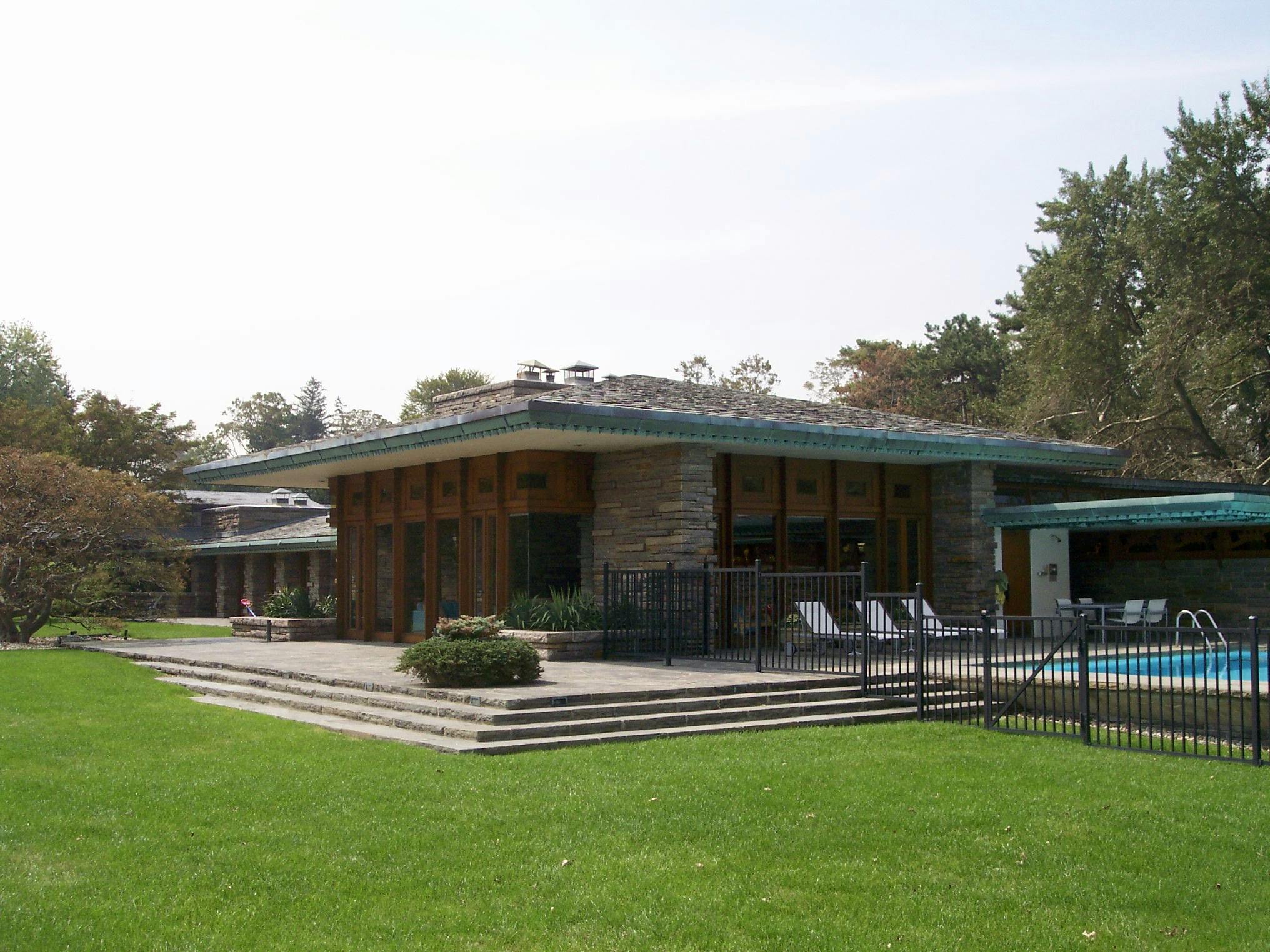 Frank Lloyd Wright S Max Hoffman House Purchased For 9 17m By