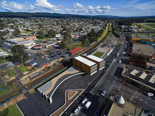  Frank Bartlett Library and Moe Service Centre by fjmt. Photo: John Gollings.