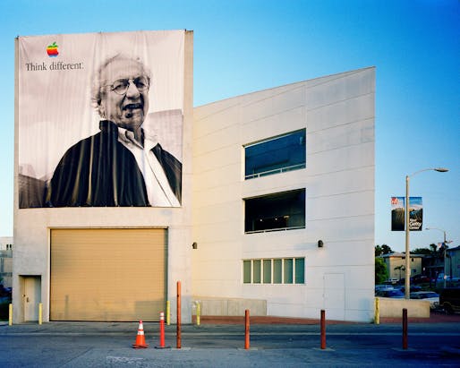 Frank Gehry in Apple’s “Think Different” ad (portrait of Frank Gehry by Todd Eberle taken at Bilbao), Chiat/Day building, Los Angeles, 1998. Photo ©2017 Todd Eberle.