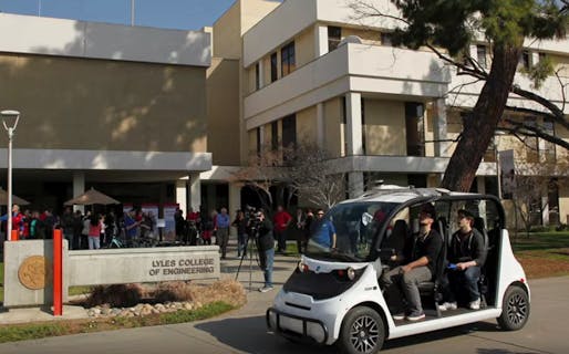 Alvin, Varden Lab's autonomous golf-cart, visits CSU Fresno. Screenshot via YouTube.