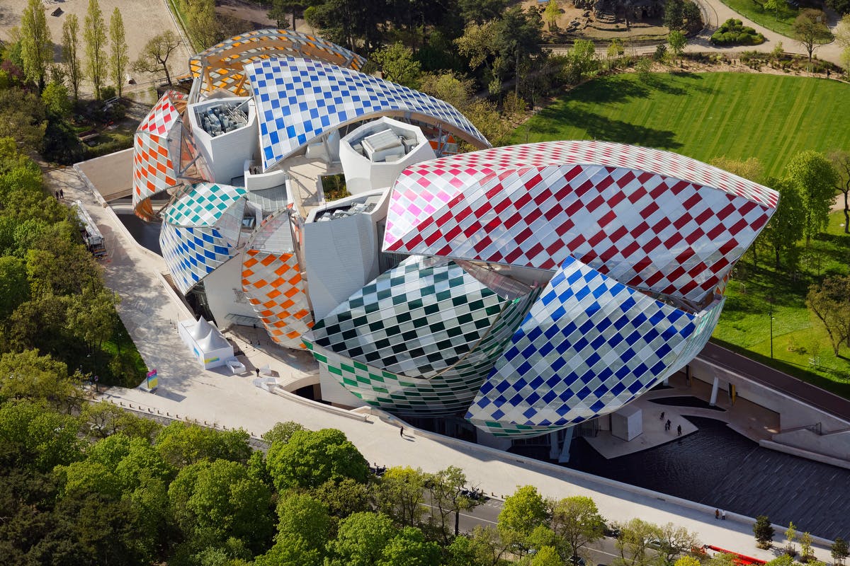 Architecture vs. Art at Gehry's Fondation Louis Vuitton - Clyde