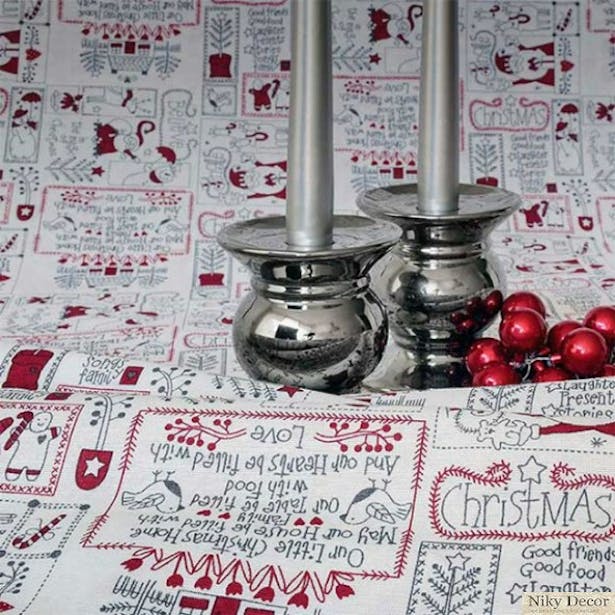 Restaurant decoration with Christmas tablecloths